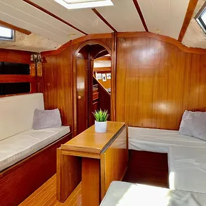 Espacioso Velero Junto A La Playa Bcn Bateau-hôtel Badalona